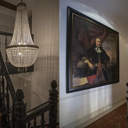 The Baron Crown Hotel 3*