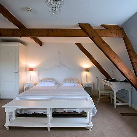 The Baron Crown Hotel 3*